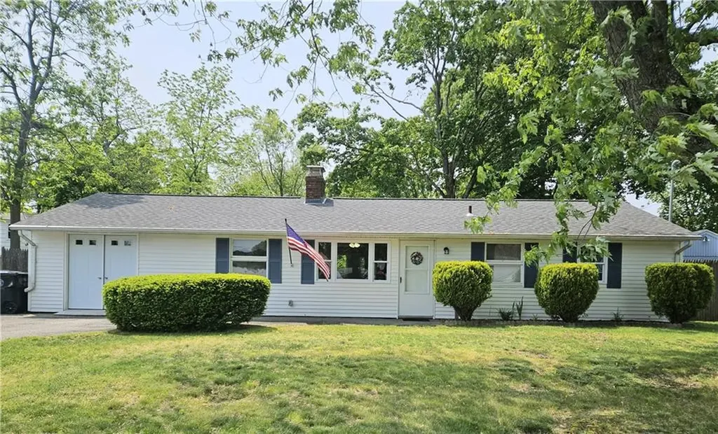 149 Haverhill Avenue Warwick RI 02886