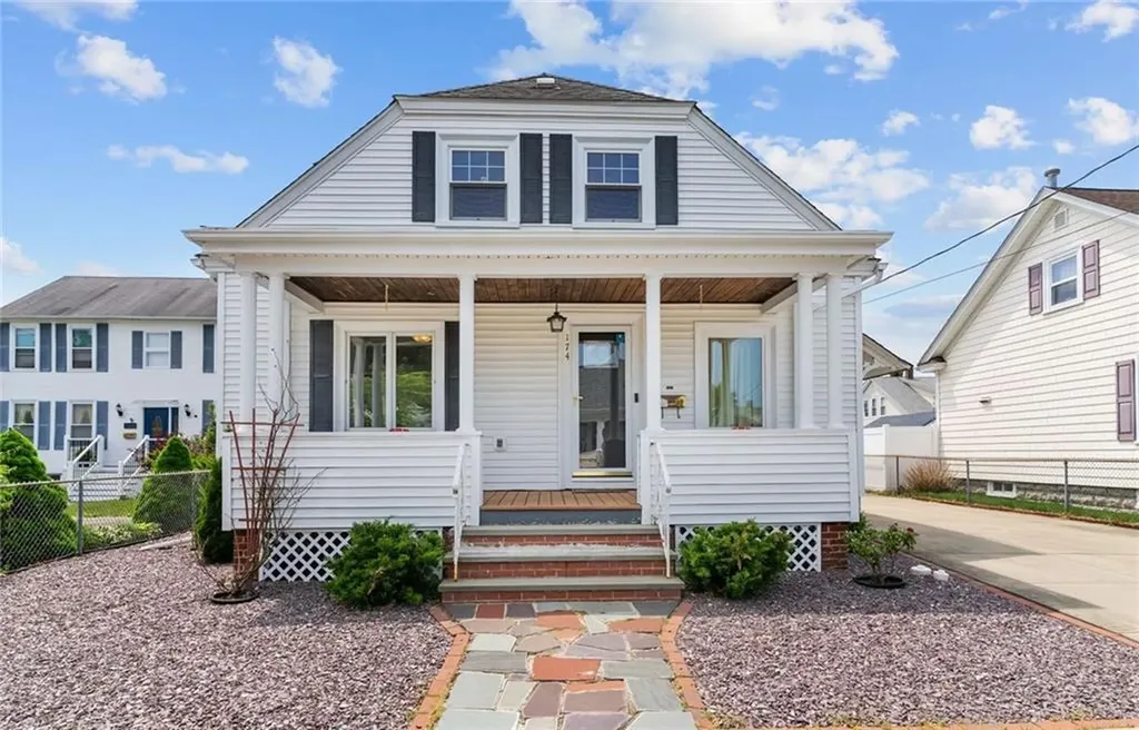 174 Oakdale Avenue Pawtucket RI 02860
