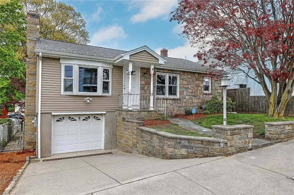 4 Cumberland Street Cumberland RI 02864