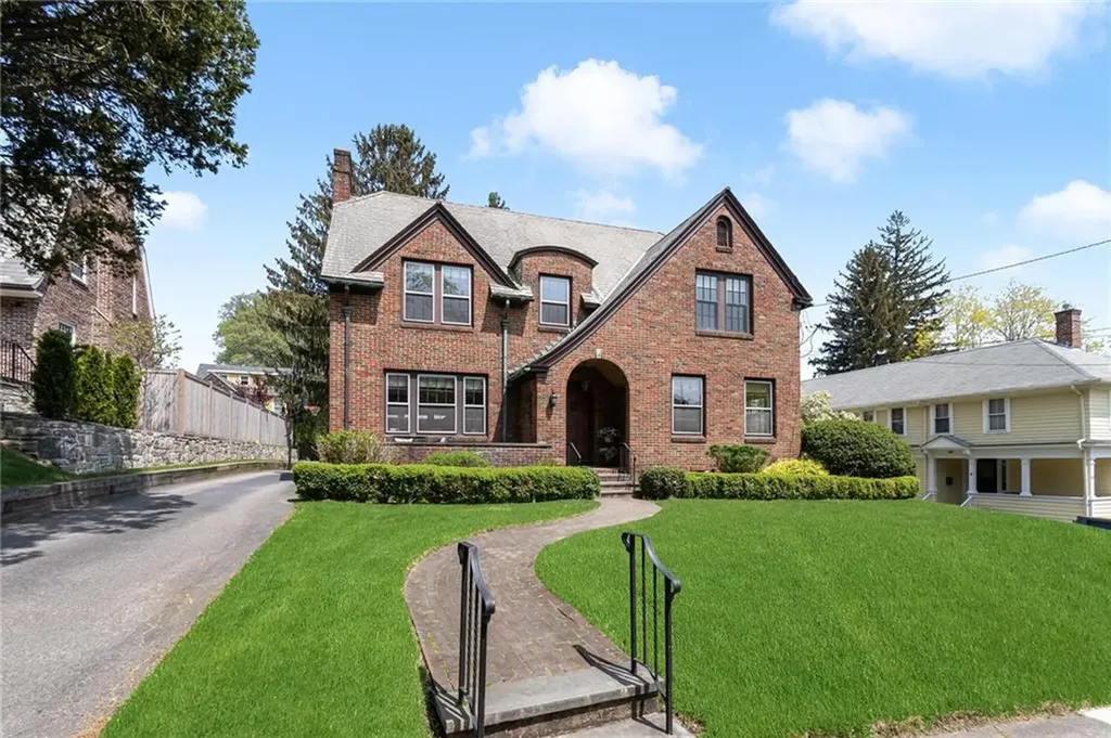 74 Hazard Avenue Providence RI 02906