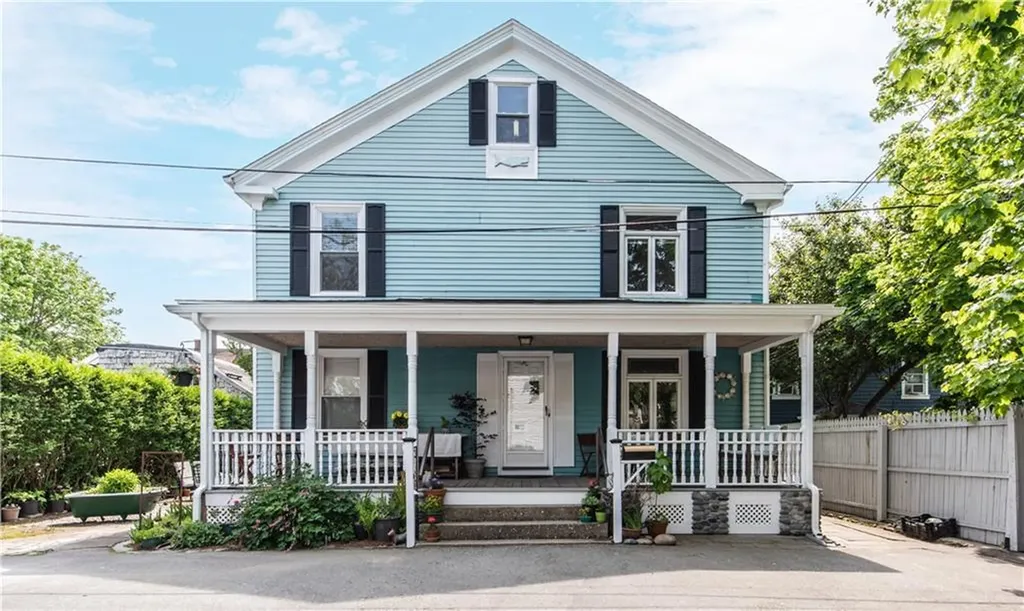 13 1/2 Ayrault Street Newport RI 02840