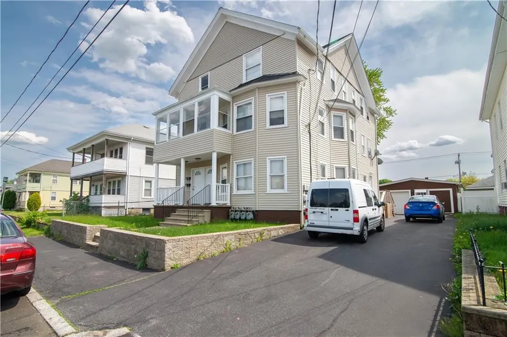131 Pullen Avenue Pawtucket RI 02861