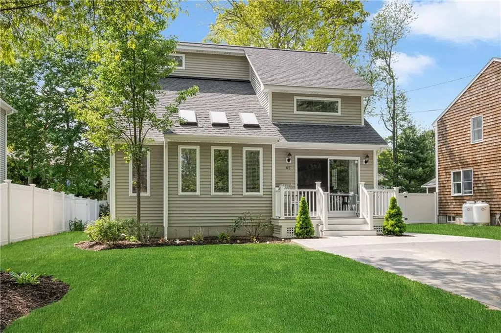 45 Lafayette Drive Bristol RI 02809
