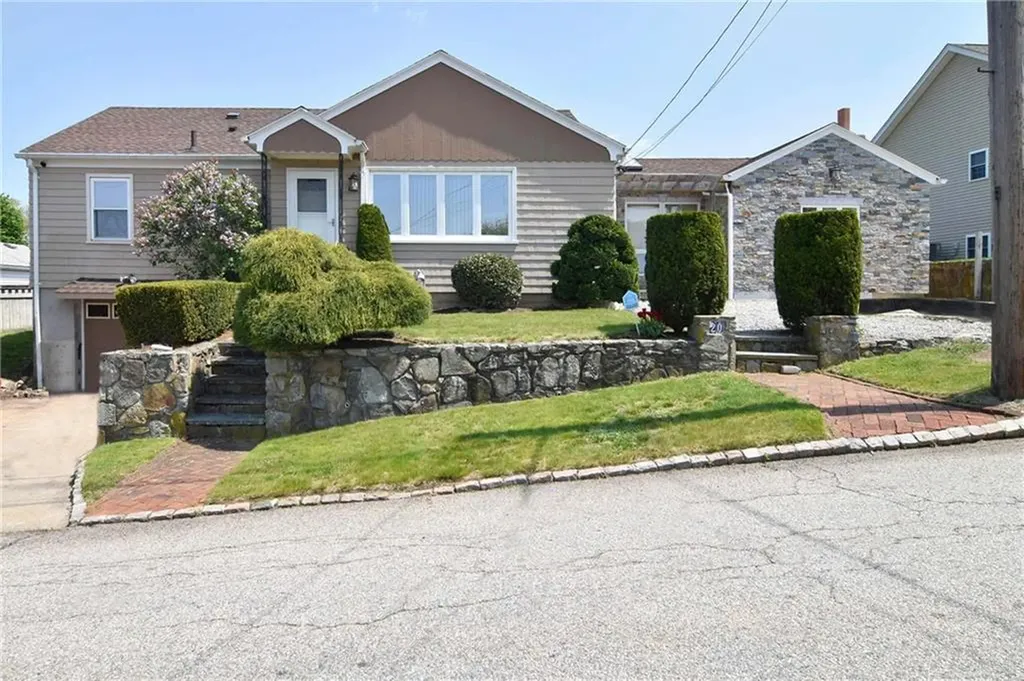20 Woodland Avenue Cranston RI 02920