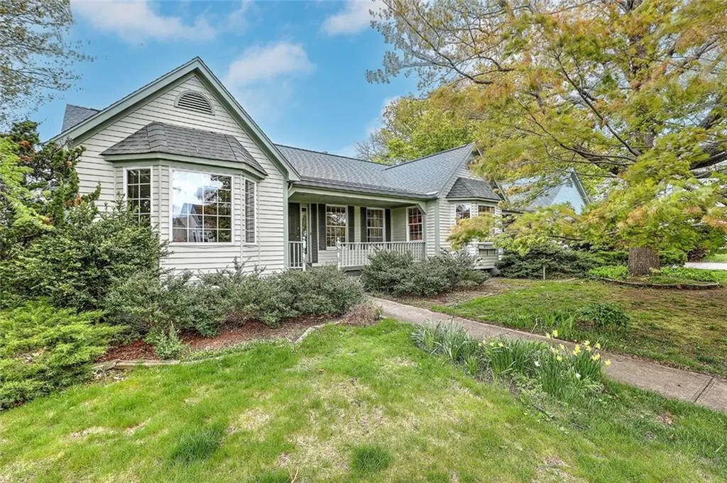 9 Dolly Drive Bristol RI 02809