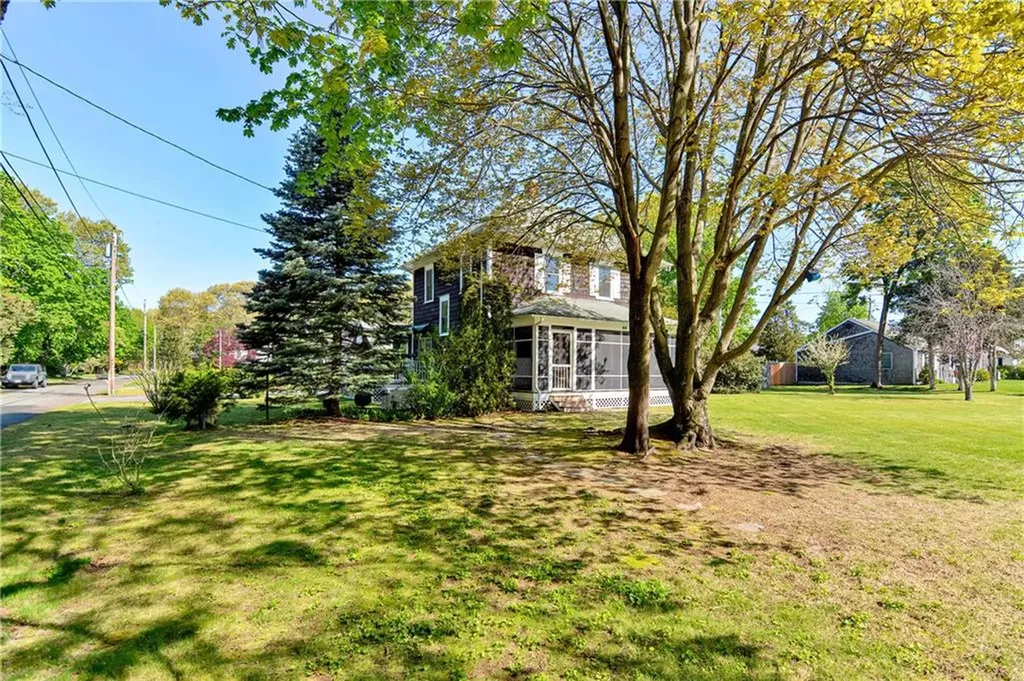 44 Martin Avenue Barrington RI 02806