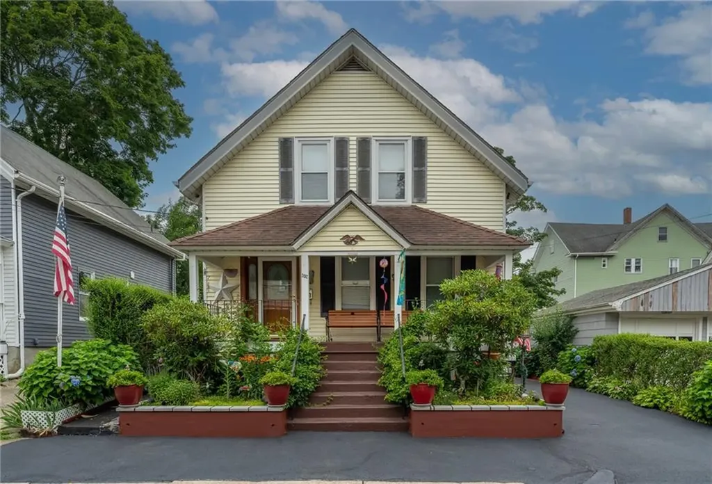 352 Glenwood Avenue Pawtucket RI 02860
