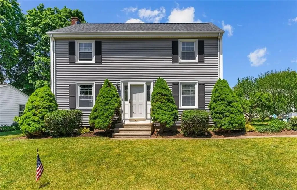 43 Scarborough Road Cumberland RI 02864