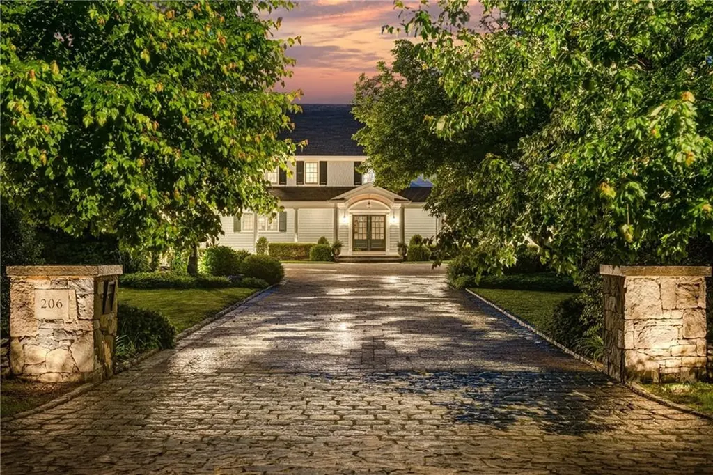 206 Rumstick Road Barrington RI 02806