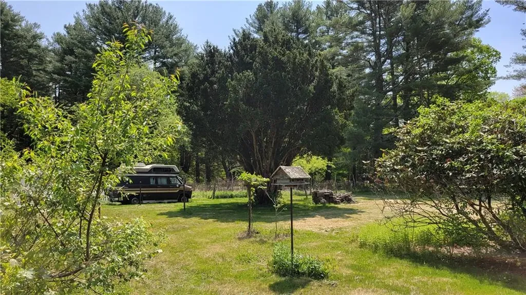 28 Black Plain Road Exeter RI 02822