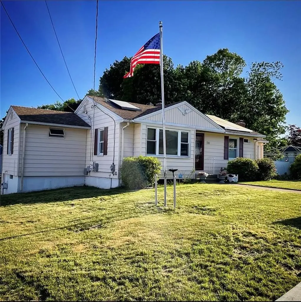 114 Pulaski Street West Warwick RI 02893