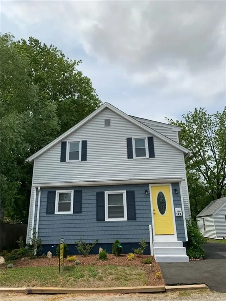 192 Pettaconsett Avenue Warwick RI 02888