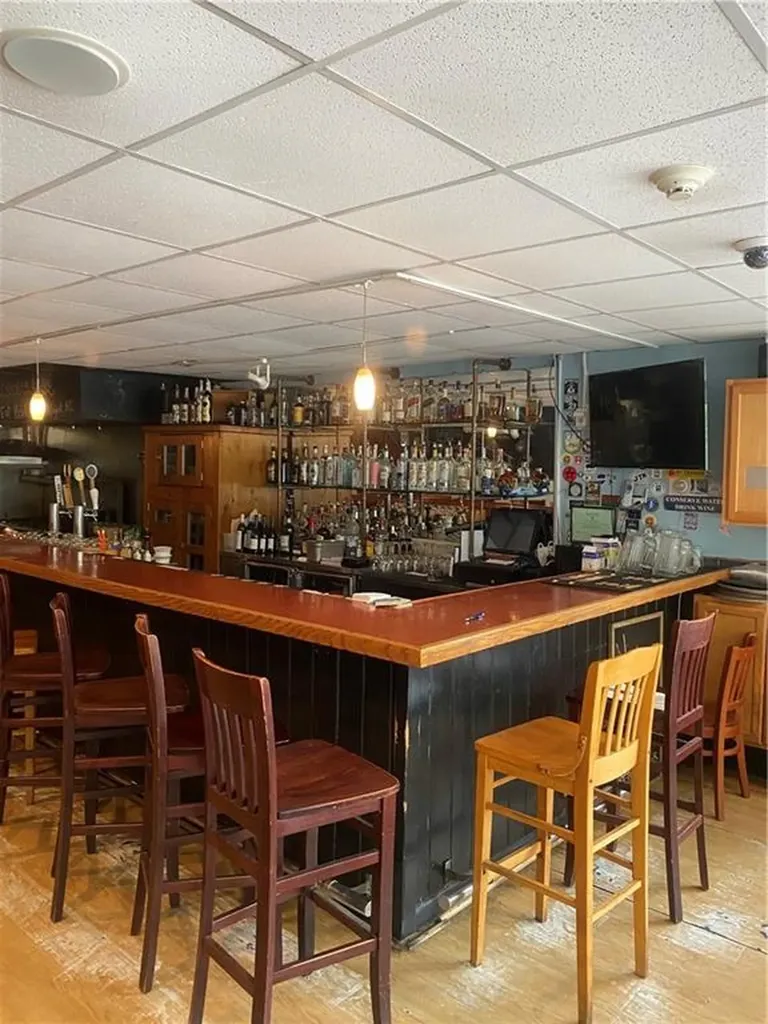22 Narragansett Avenue Jamestown RI 02835