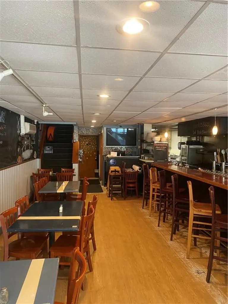 22 Narragansett Avenue Jamestown RI 02835