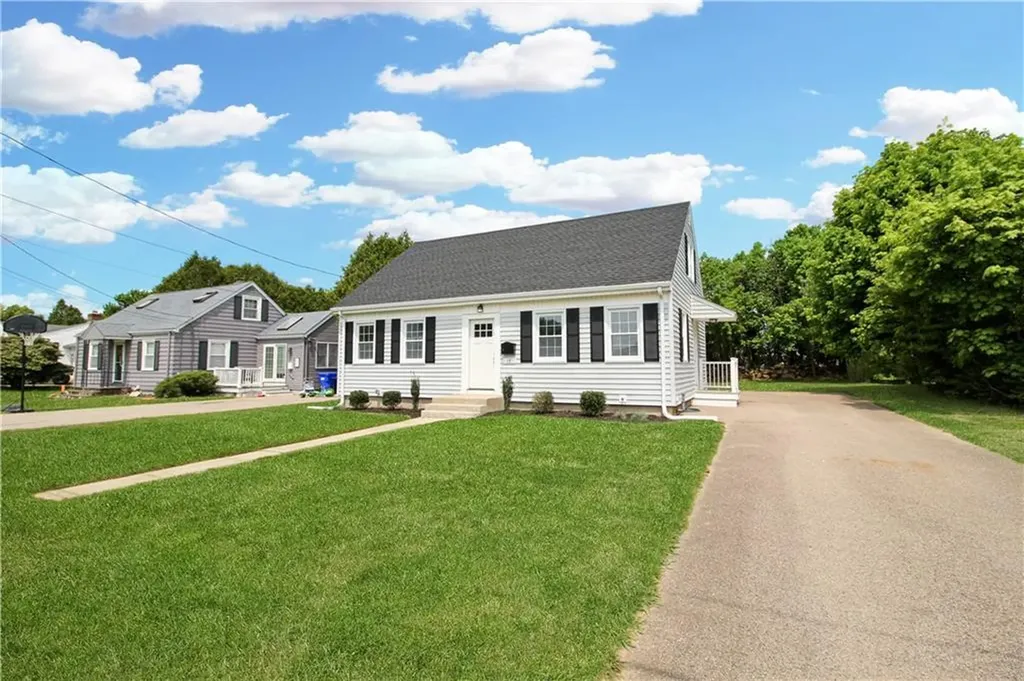 17 North Drive Westerly RI 02891