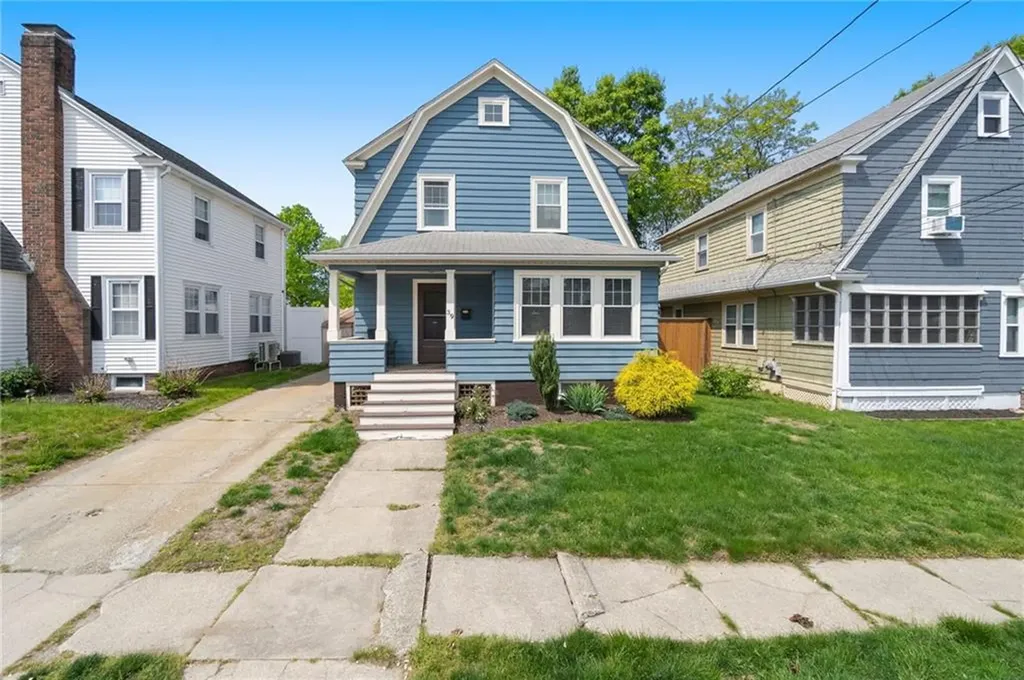 39 Lyndon Road Cranston RI 02905