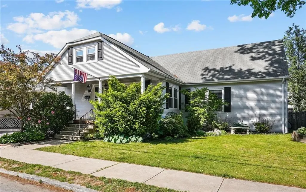 59 Harwood Street Cranston RI 02910