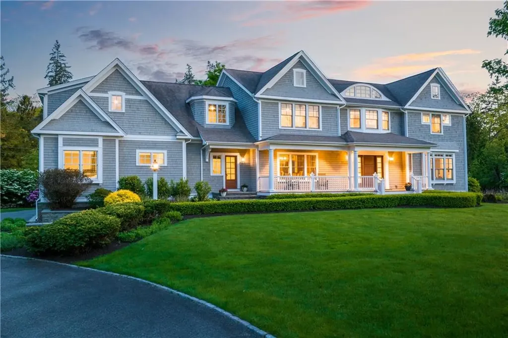 2 Holly Lane Barrington RI 02806
