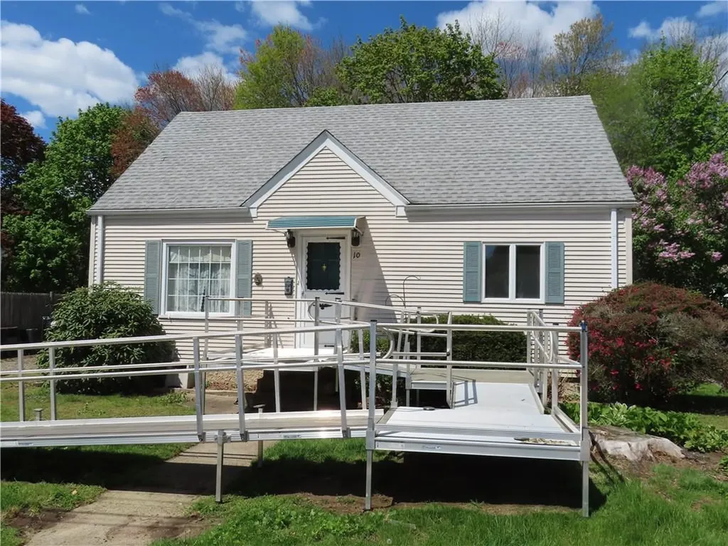 10 Colonial Way West Warwick RI 02893