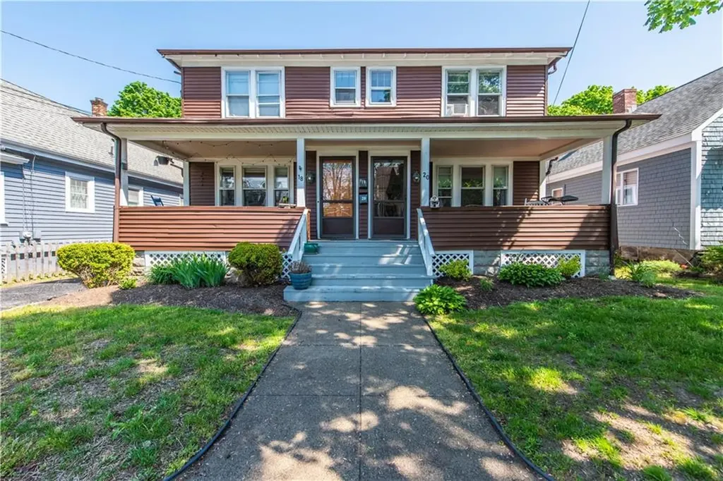 18 20 Coomer Avenue Warren RI 02885