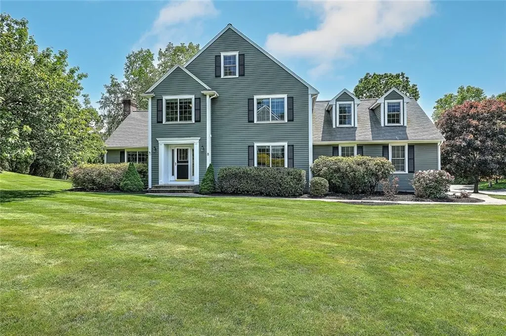 8 Britts Ridge Cumberland RI 02864