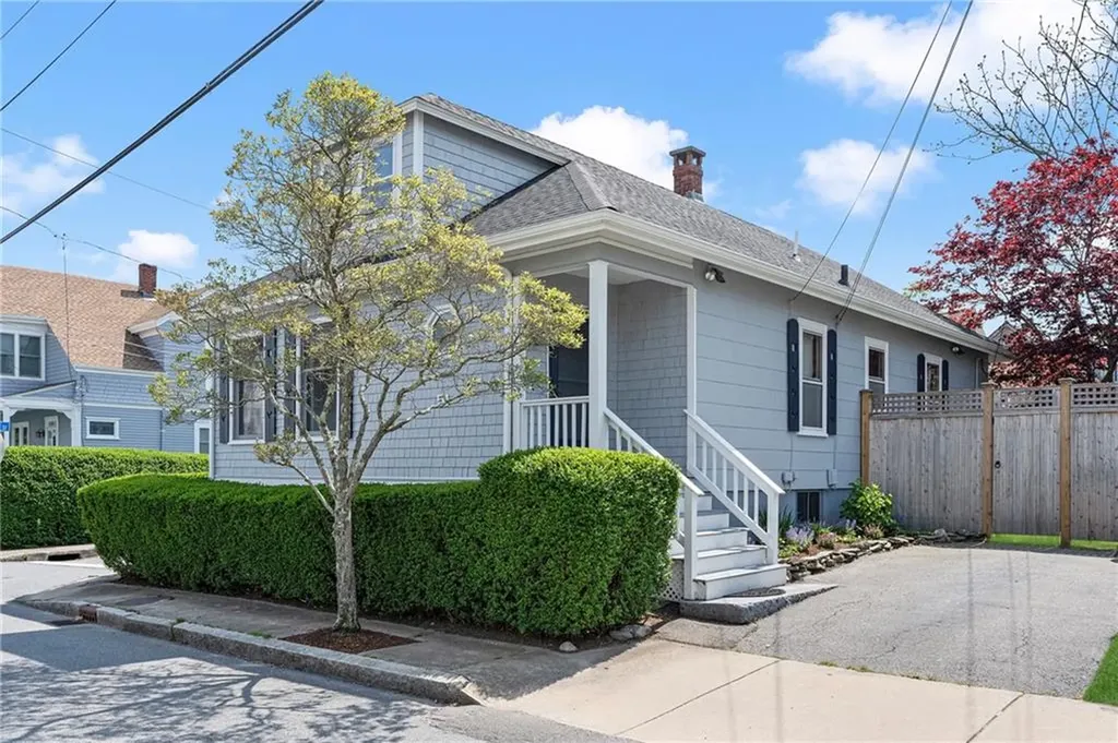 51 Friendship Street Newport RI 02840