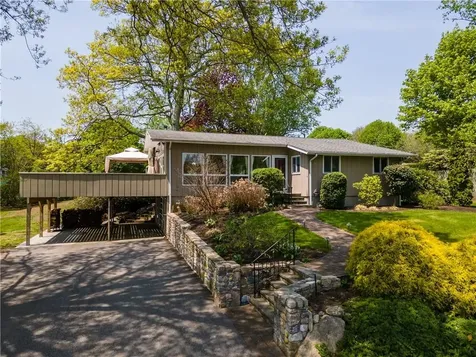 74 Lakewood Drive Narragansett RI 02882