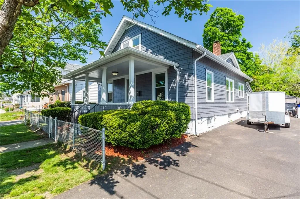 192 Bristol Avenue Pawtucket RI 02861