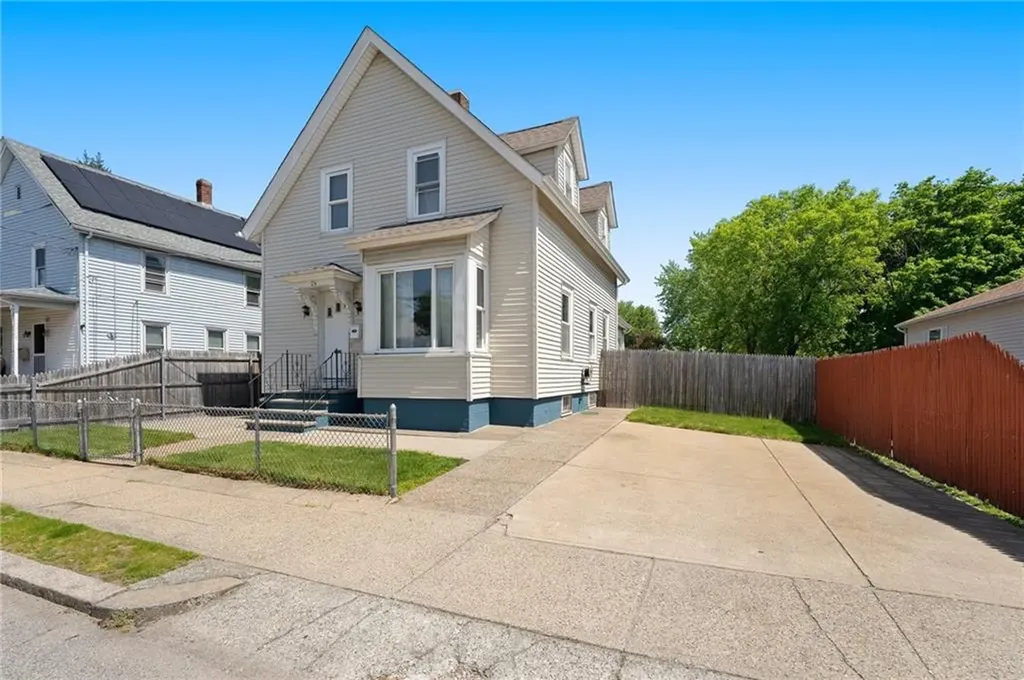 26 Appleton Avenue Pawtucket RI 02860