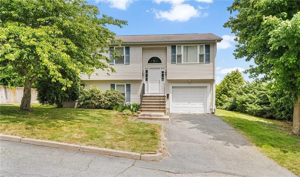 30 Cornell Street Cranston RI 02920