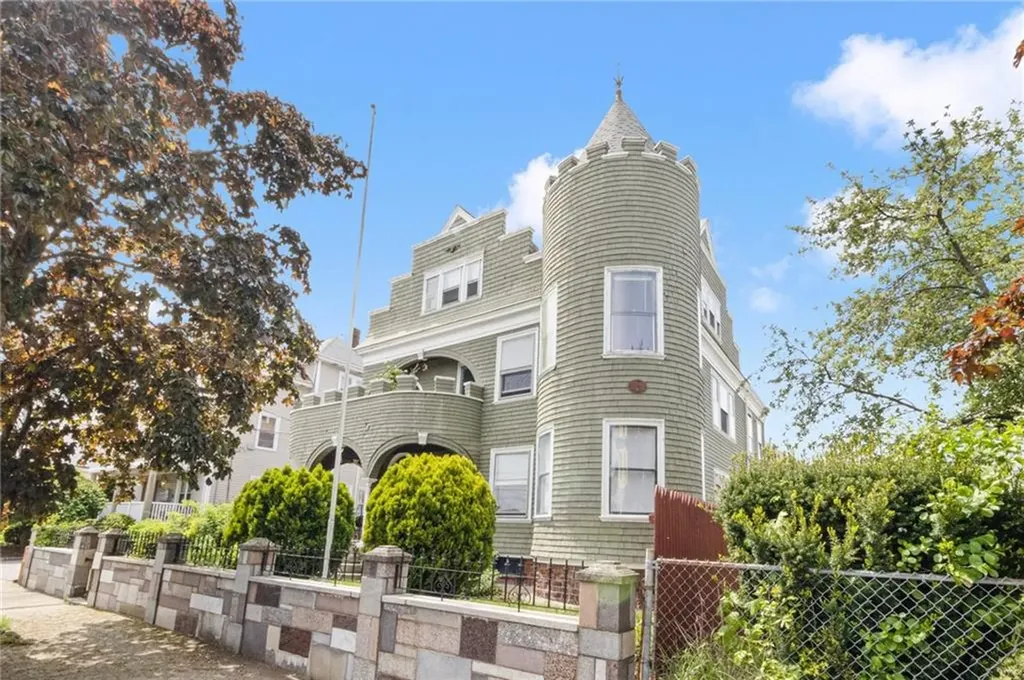 9 Beech Street Pawtucket RI 02860