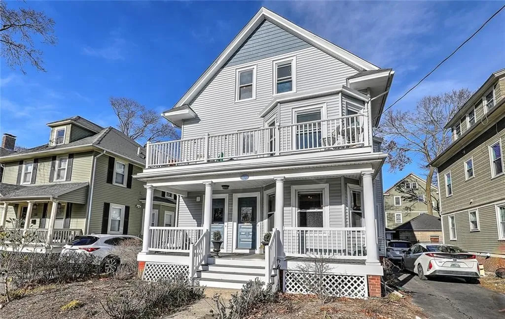 222 Rochambeau Avenue Providence RI 02906