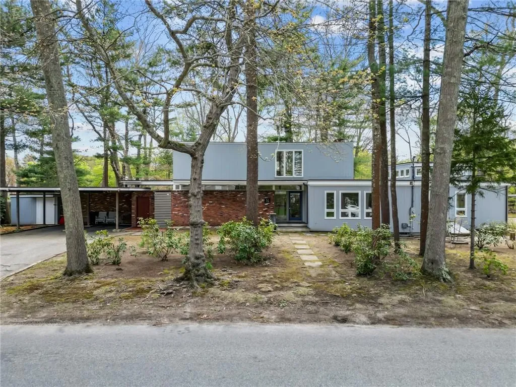 14 Knapton Street Barrington RI 02806