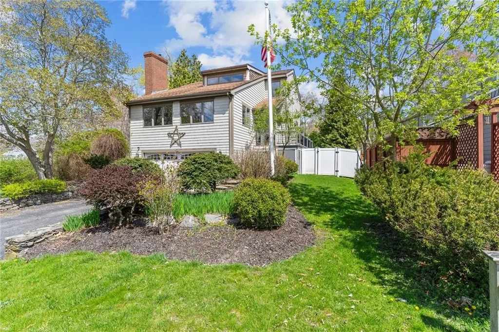 14 Wales Drive Bristol RI 02809
