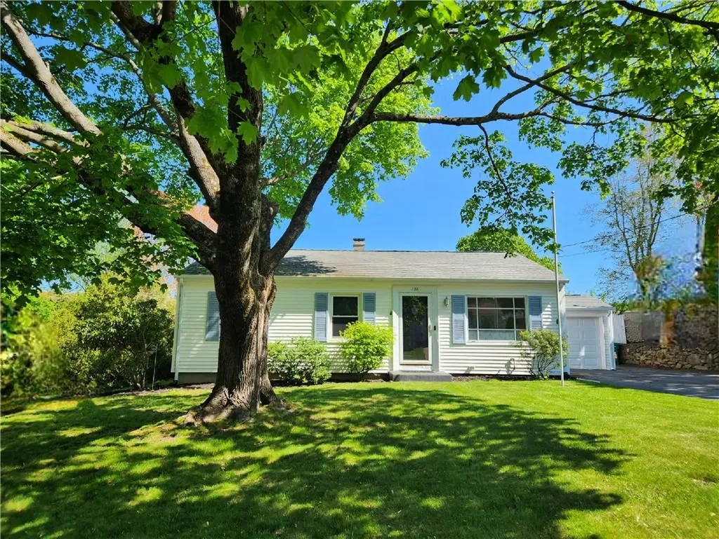 136 Marshall Road Woonsocket RI 02895