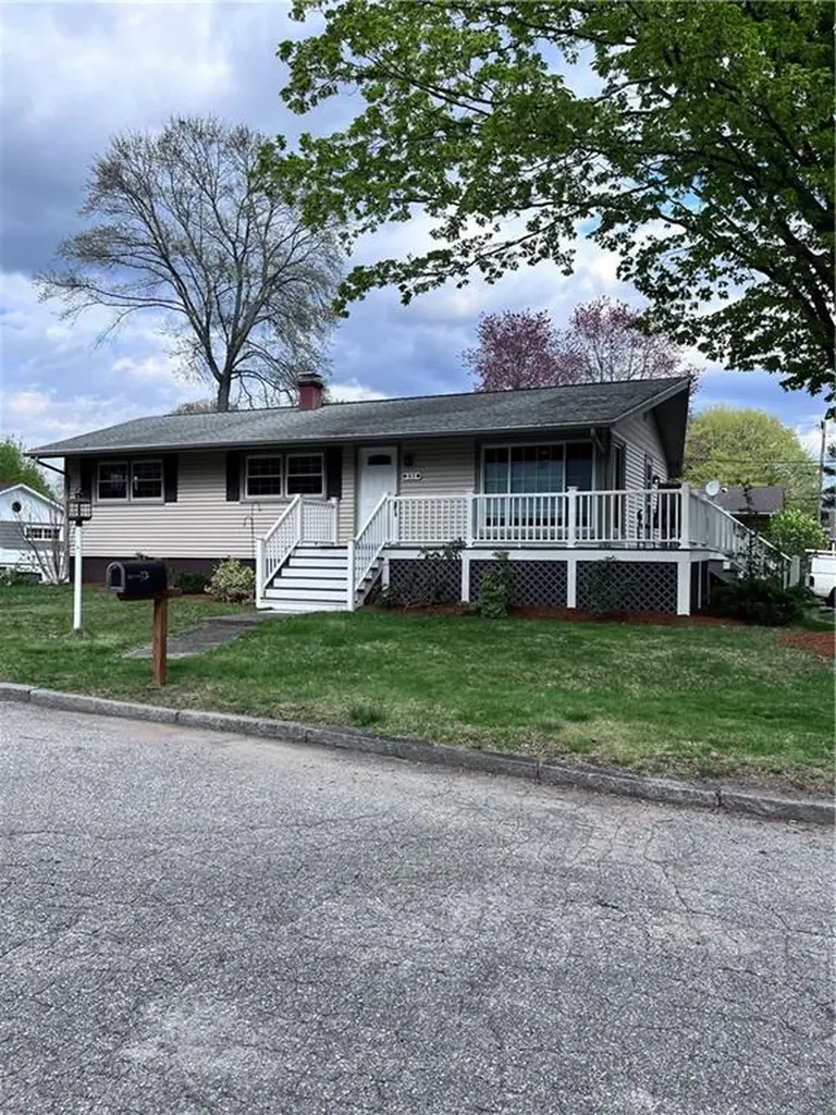 43 Heather Drive Woonsocket RI 02895