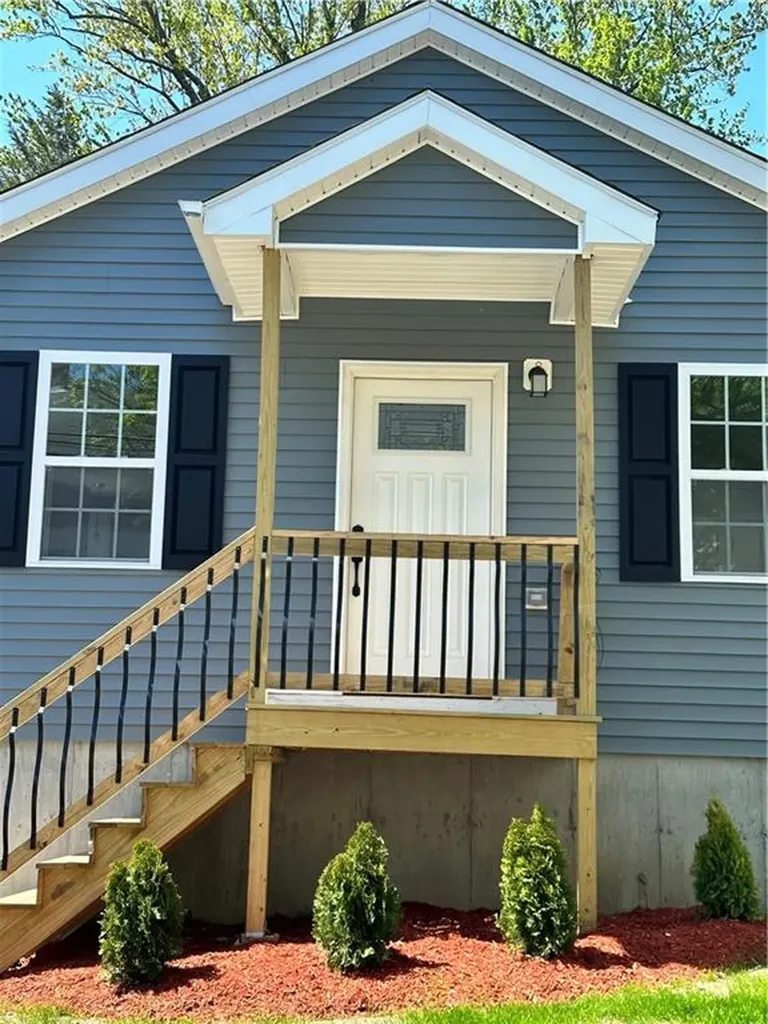 128 Church Street Woonsocket RI 02895