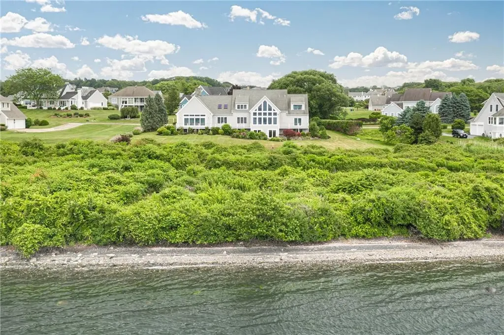 128 Thayer Drive Portsmouth RI 02871