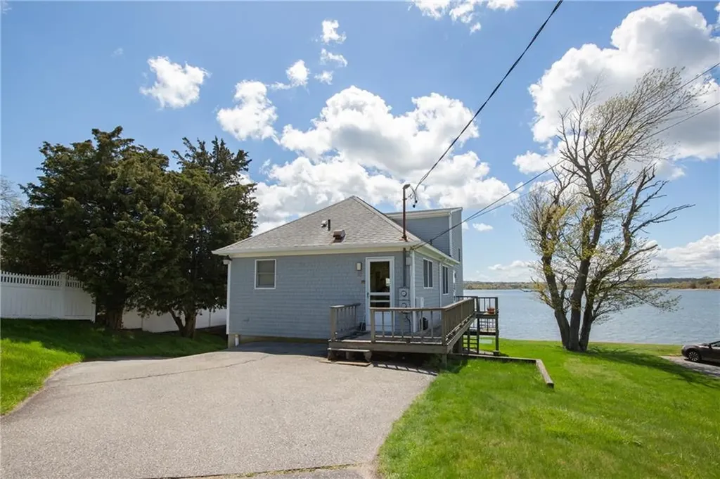 65 Hummock Avenue Portsmouth RI 02871