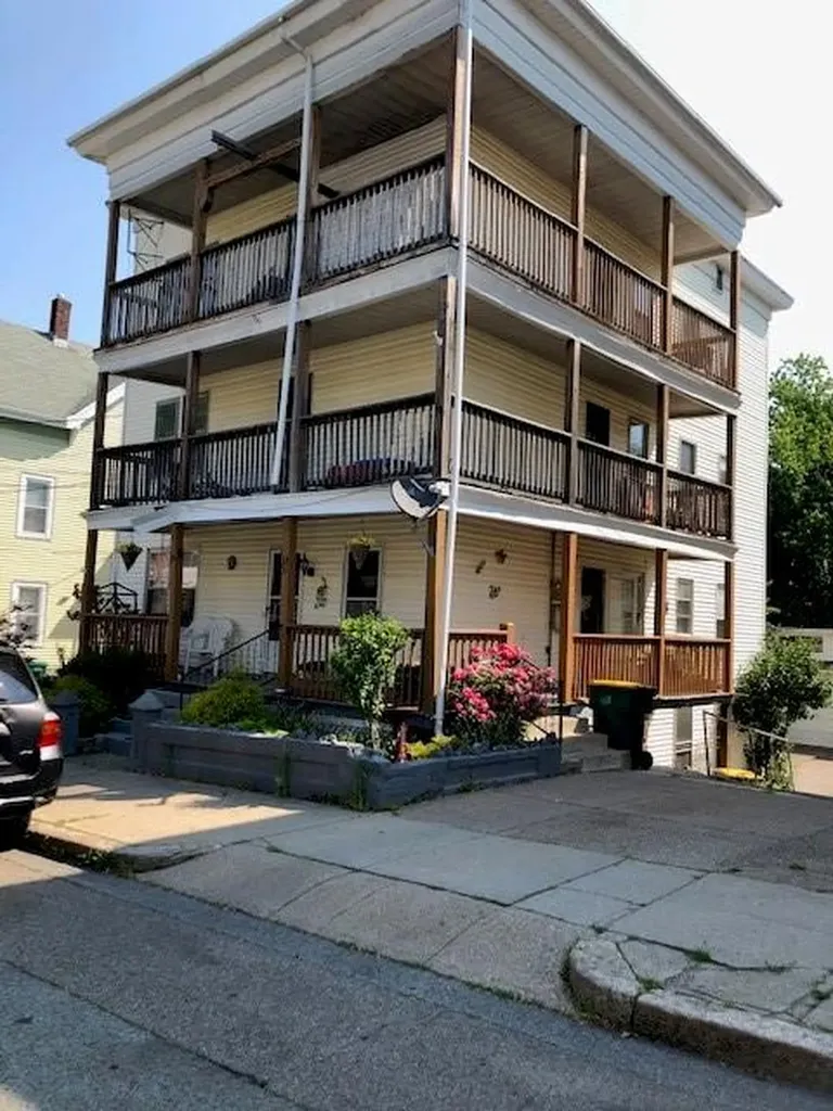 35 1st Avenue Woonsocket RI 02895