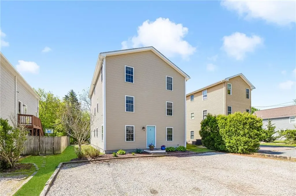 3 Oswego Trail Narragansett RI 02882