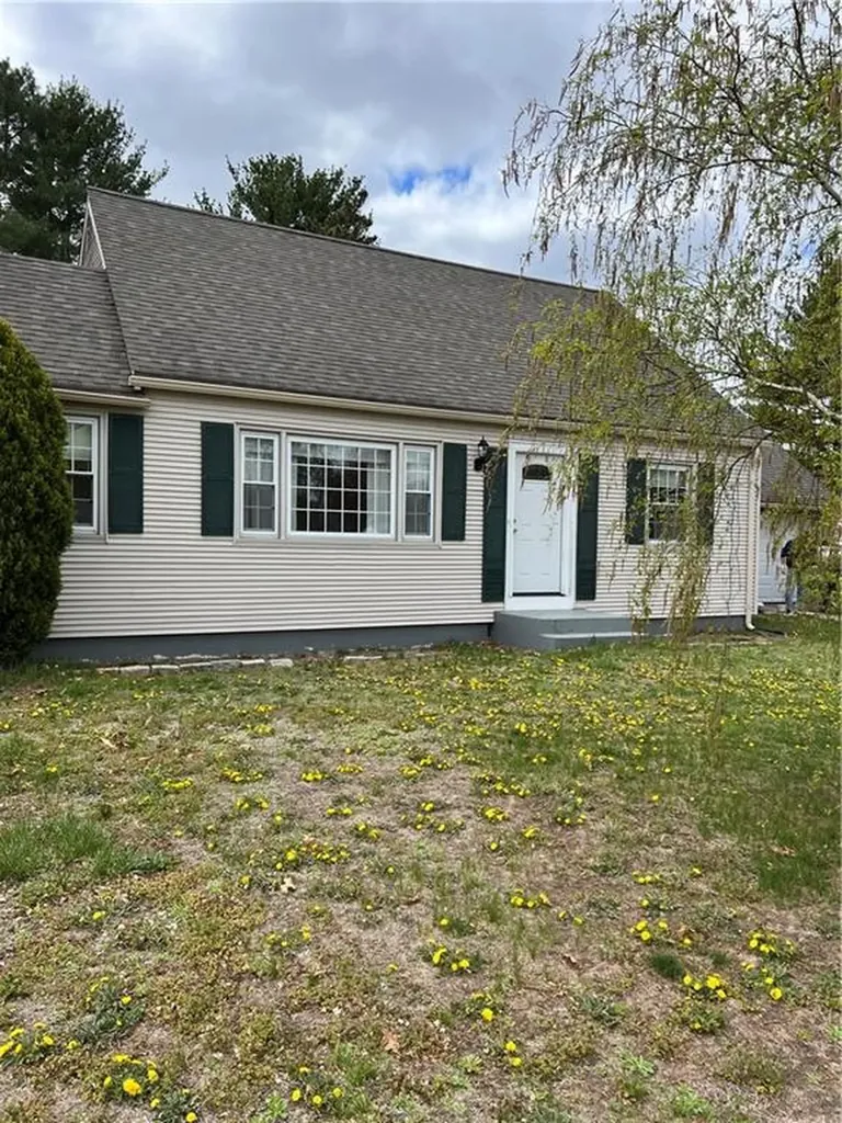 69 Fairfax Drive Warwick RI 02888