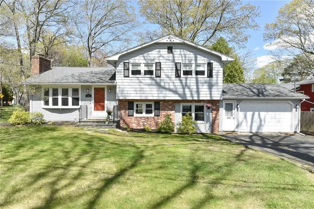 305 Reservoir Avenue Lincoln RI 02865