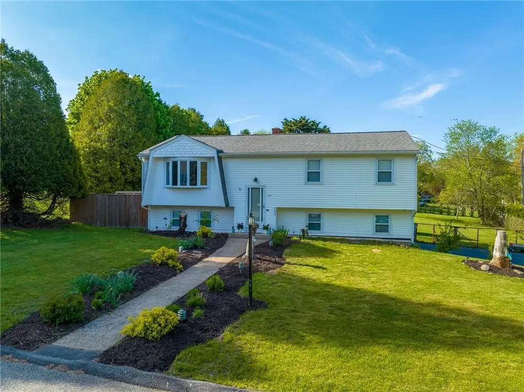 133 Berry Lane Bristol RI 02809