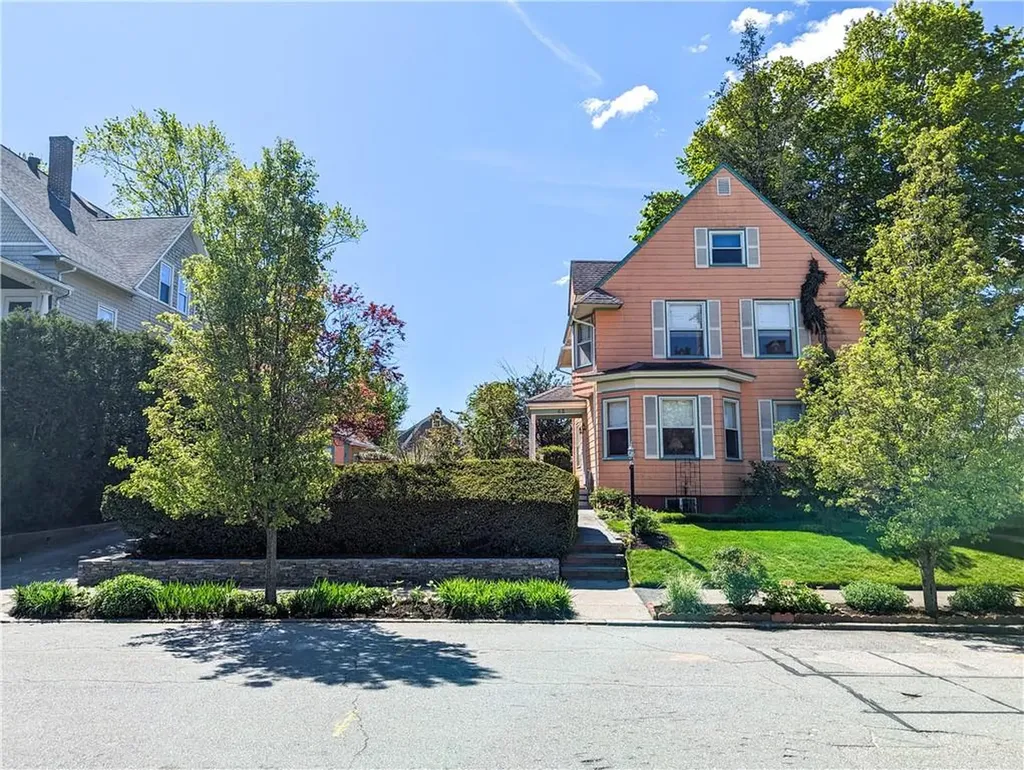 62 Columbia Avenue Cranston RI 02905