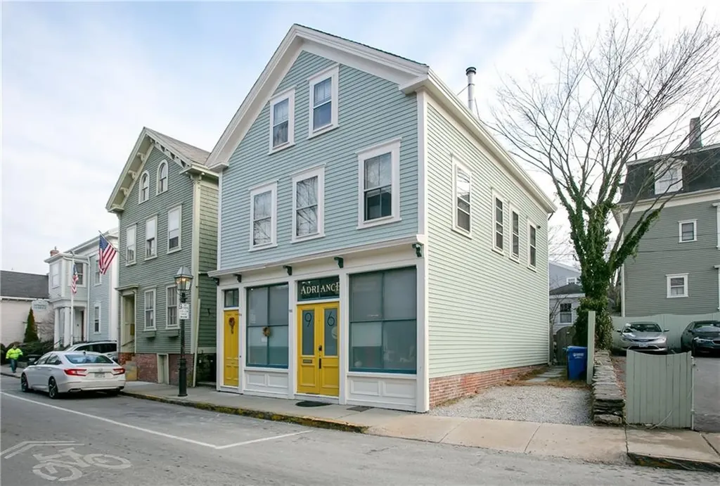 94 Spring Street Newport RI 02840