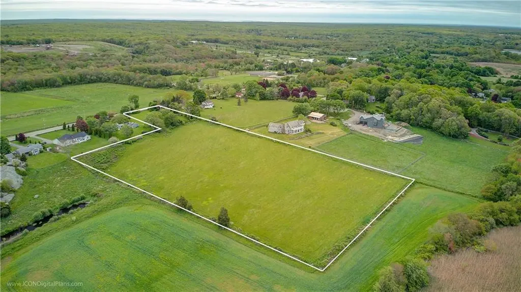 3407 Main Road Tiverton RI 02878