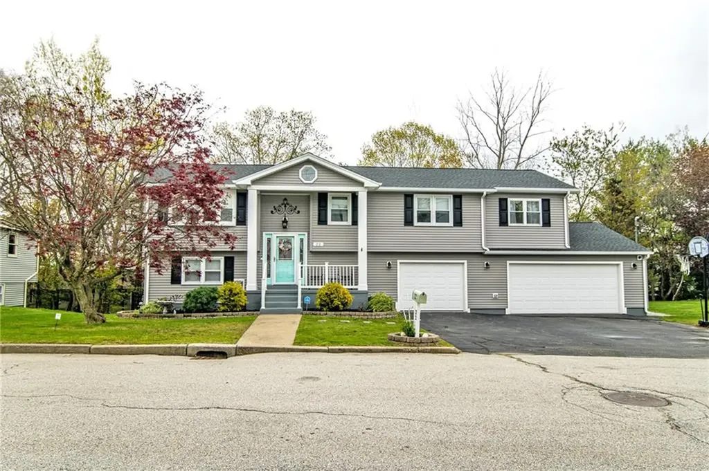 22 Tanglewood Lane North Providence RI 02904