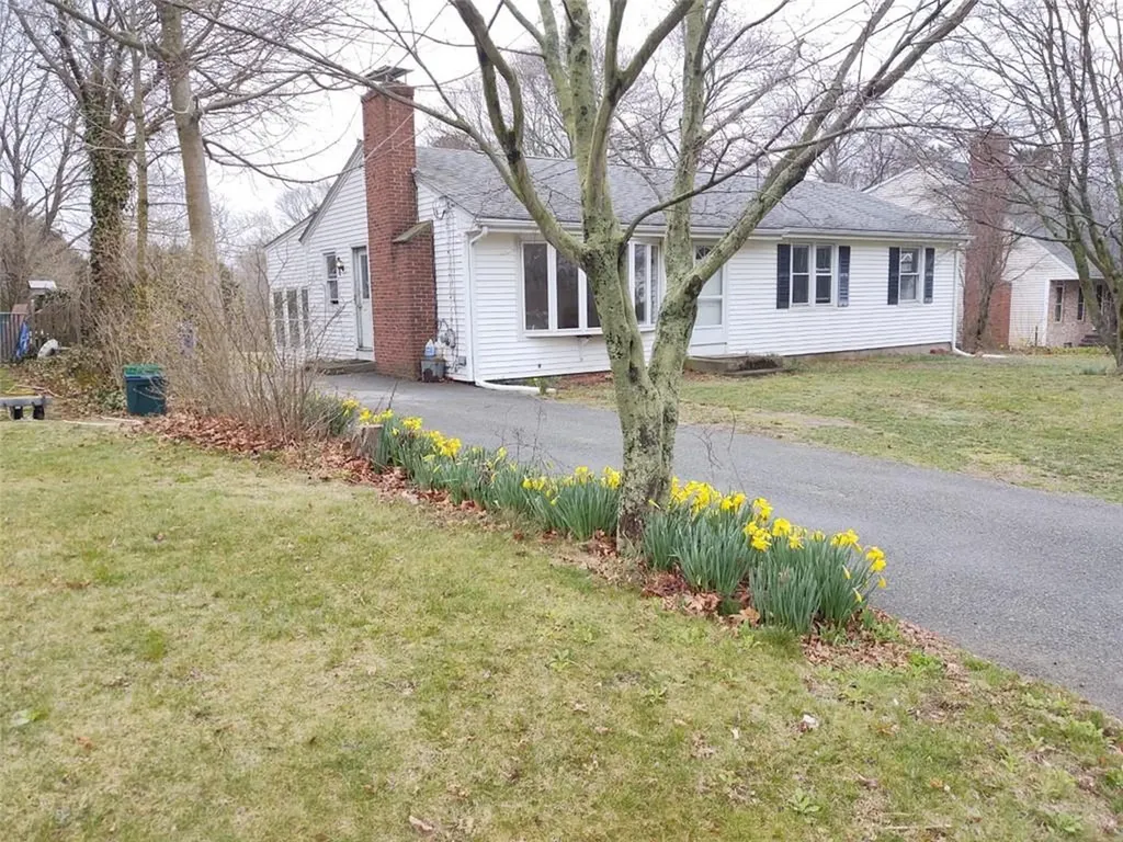 53 Anthony Street Seekonk MA 02771