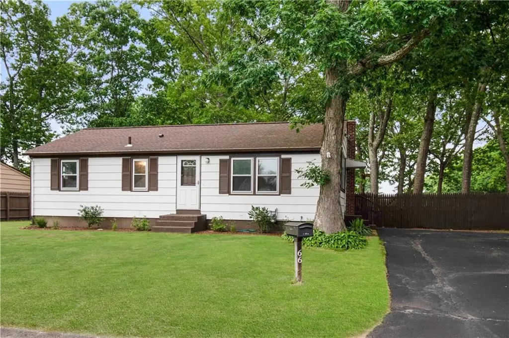66 Palace Avenue Warwick RI 02886